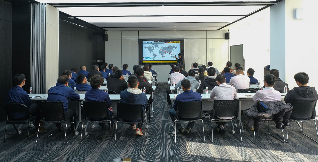 邁向未來(lái) 共同成長(zhǎng)！泉工股份新員工入職培訓(xùn)圓滿舉行