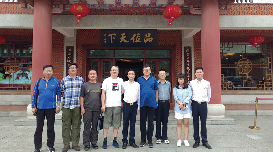 吉建筑專家：泉工鋪就“會(huì)呼吸”的道路，了不起